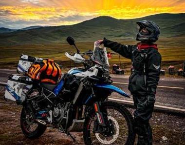 从体验到深度探索 “摩旅”青年感受大美新疆